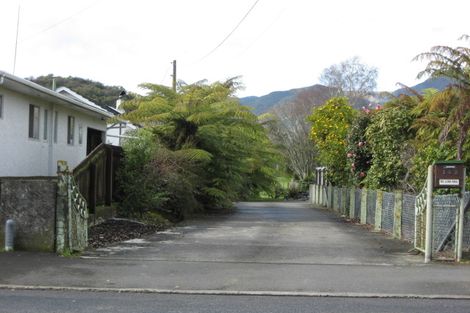 Photo of property in 142 Commercial Street, Takaka, 7110