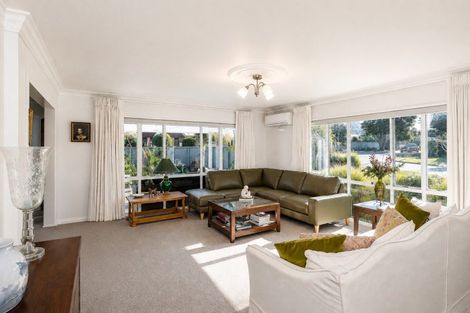 Photo of property in 2 Fern Grove, Taradale, Napier, 4112