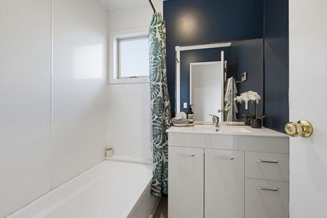 Photo of property in 20a Bowes Crescent, Strathmore Park, Wellington, 6022