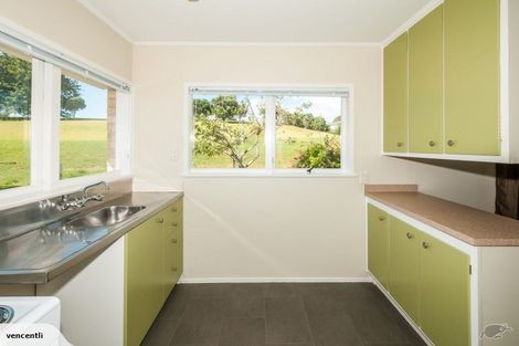 Photo of property in 2/108 Hillside Road, Glenfield, Auckland, 0627