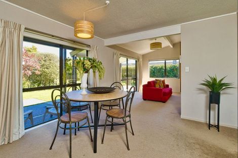 Photo of property in 24 Hunters Hill, Havelock North, 4130