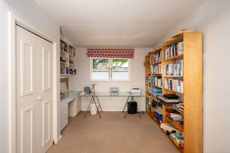 Photo of property in 54 Iona Road, Havelock North, 4130