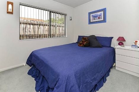 Photo of property in 3/13 Russell Road, Manurewa, Auckland, 2102