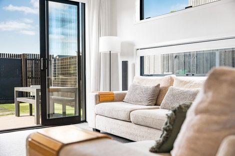 Photo of property in 4/7 Scott Road, Hobsonville, Auckland, 0616