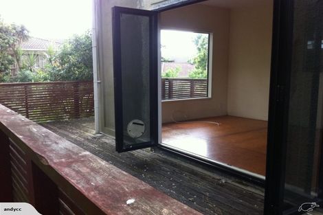 Photo of property in 2/12 White Swan Road, Mount Roskill, Auckland, 1041