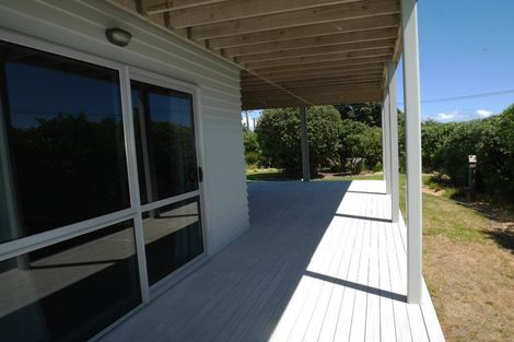 Photo of property in 355 Te Horo Beach Road, Te Horo Beach, Otaki, 5581