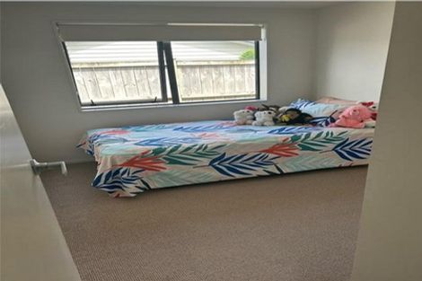 Photo of property in 51 Hadley Wood Drive, Wattle Downs, Auckland, 2103