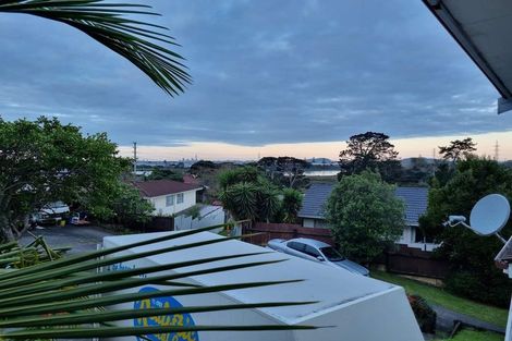 Photo of property in 2/13 Talavera Place, Te Atatu South, Auckland, 0602