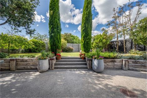 Photo of property in 33 Seymour Road, Mellons Bay, Auckland, 2014