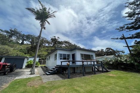 Photo of property in 221 Oakura Road, Oakura, Hikurangi, 0184