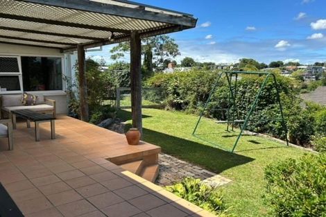 Photo of property in 27 Riverview Terrace, Fairfield, Hamilton, 3214