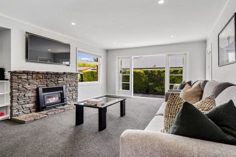 Photo of property in 105 West Belt, Rangiora, 7400