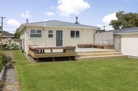 Photo of property in 28 Russell Road, Wainuiomata, Lower Hutt, 5014