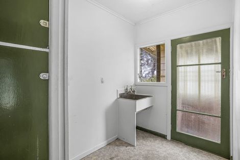 Photo of property in 59 Sylvan Avenue, Northcote, Auckland, 0627