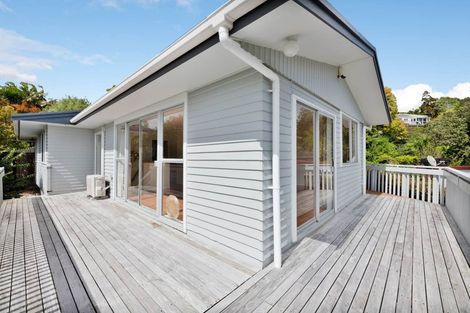 Photo of property in 28 Nor'east Drive, Northcross, Auckland, 0632