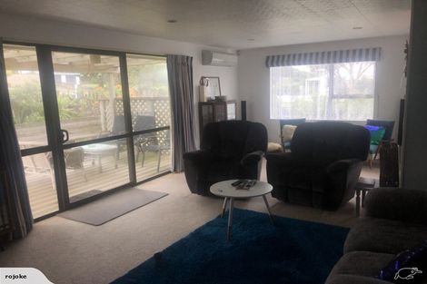 Photo of property in 128 Tutere Street, Waikanae Beach, Waikanae, 5036