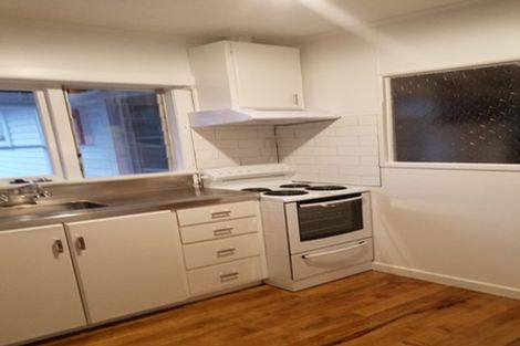 Photo of property in 1/84 College Road, Northcote, Auckland, 0627