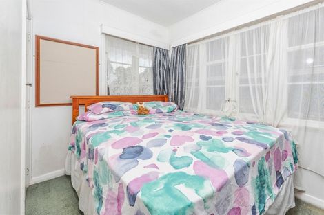 Photo of property in 4168 Great North Road, Glendene, Auckland, 0602