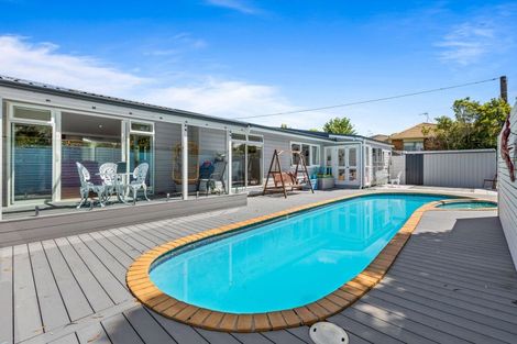 Photo of property in 210 Royal Road, Massey, Auckland, 0614