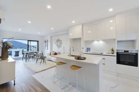 Photo of property in 14f Geordie Street, Henderson, Auckland, 0612