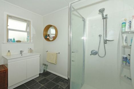 Photo of property in 12/11 Glen Alice Grove, Naenae, Lower Hutt, 5011