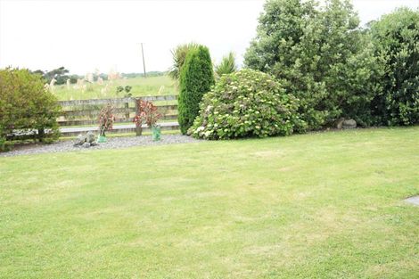 Photo of property in 197 Takapu Road, Manakau, Levin, 5573