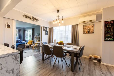 Photo of property in 11 Ries Street, Dannevirke, 4930