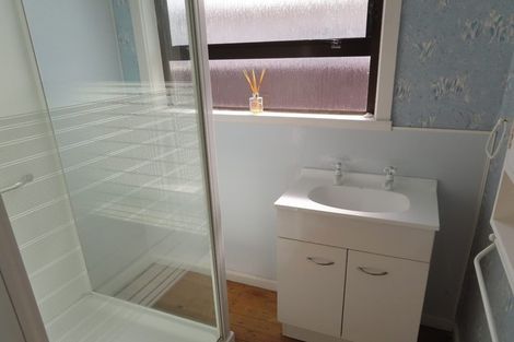 Photo of property in 2 Kirkcaldy Street, Petone, Lower Hutt, 5012