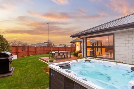 Photo of property in 19 Whincops Road, Halswell, Christchurch, 8025