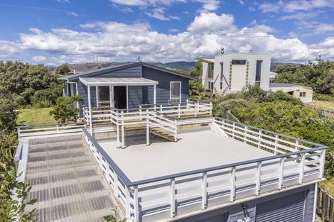 Photo of property in 42 Rodney Avenue, Te Horo Beach, Otaki, 5581