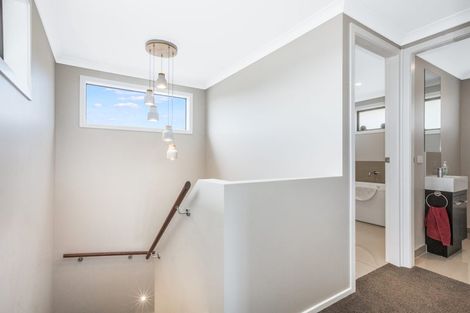 Photo of property in 34 Waitaria Terrace, Aotea, Porirua, 5024