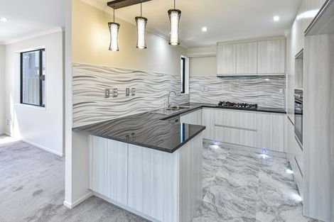 Photo of property in 8b Cambridge Road, Manurewa, Auckland, 2102