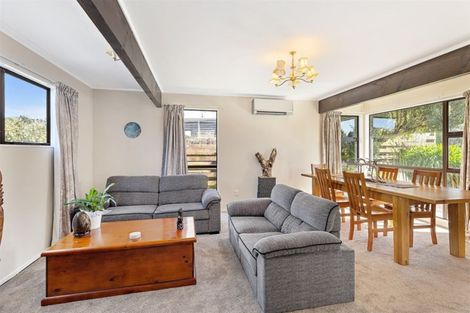 Photo of property in 19 Observatory Close, Whitby, Porirua, 5024