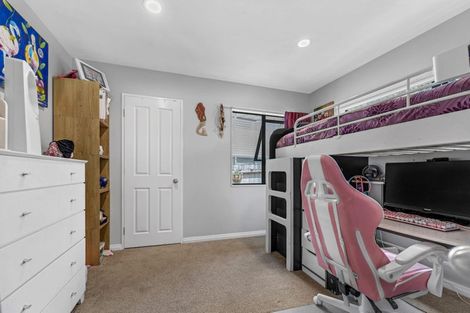 Photo of property in 120b Triangle Road, Massey, Auckland, 0614