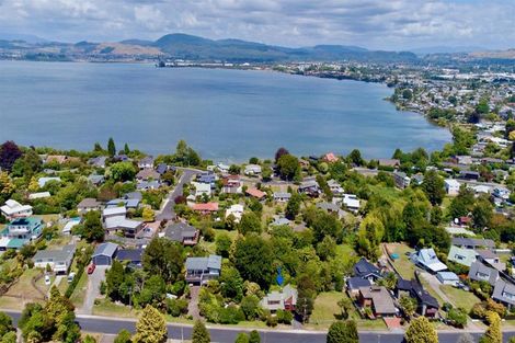 Photo of property in 62 Grand Vue Road, Kawaha Point, Rotorua, 3010