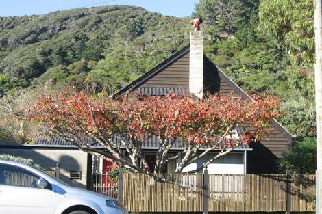 Photo of property in 431 Muritai Road, Eastbourne, Lower Hutt, 5013