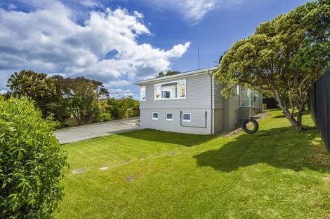 Photo of property in 1/93 Lake Road, Belmont, Auckland, 0622