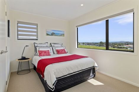 Photo of property in 50 Charles Dickens Drive, Mellons Bay, Auckland, 2014