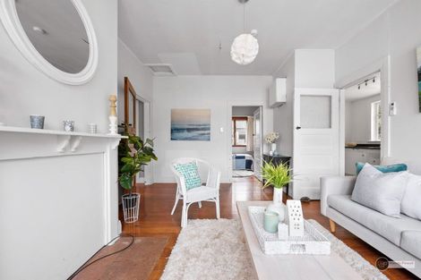 Photo of property in 1-2/6a Pohutukawa Street, Woburn, Lower Hutt, 5010