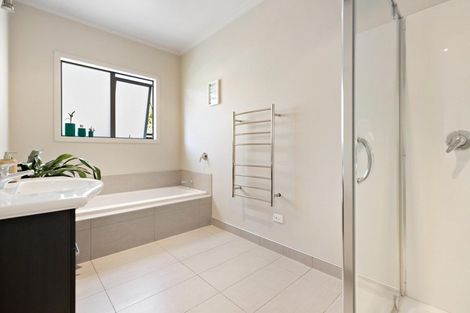 Photo of property in 4 Sylvan Street, Lake Hayes, Queenstown, 9304