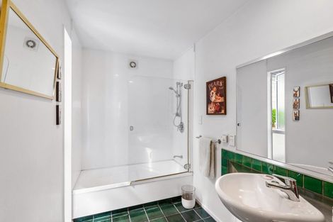 Photo of property in 1 Tainui Drive, Havelock North, 4130