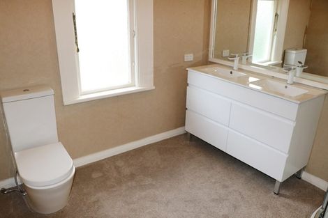 Photo of property in 22 Valpy Street, Saint Clair, Dunedin, 9012