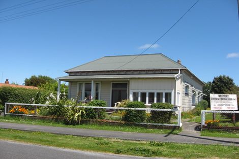 Photo of property in 52 Romilly Street, Westport, 7825