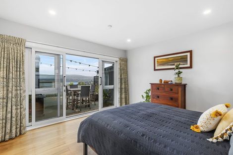 Photo of property in 92 Kahu Road, Paremata, Porirua, 5024