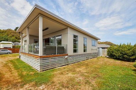 Photo of property in 43 Kotuku Road, South Bay, Kaikoura, 7300