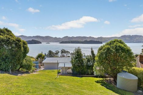 Photo of property in 28 Andersons Road, Charteris Bay, Governors Bay, 8971