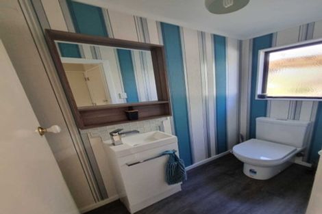 Photo of property in 473 Tararua Road, Levin, 5571