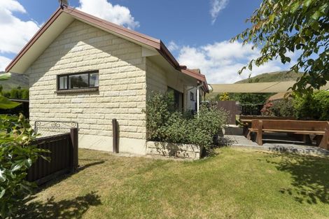 Photo of property in 47 Black Peak Road, Omarama, 9412