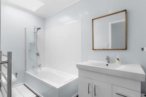 Photo of property in 10 Brigitte View, Snells Beach, 0920