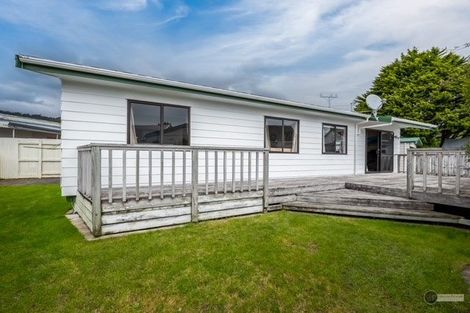 Photo of property in 2/15 Gibson Crescent, Naenae, Lower Hutt, 5011